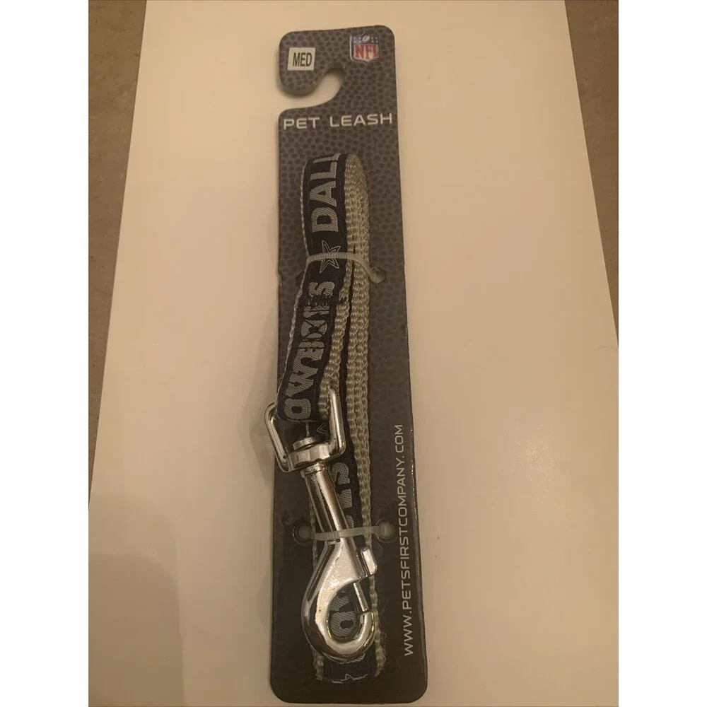 Dallas Cowboys Med Pet Leash (T-J)